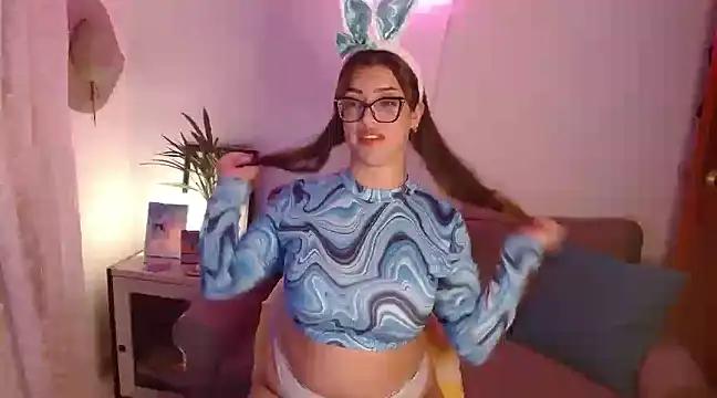 Entertain your itch for girls livestreamers with our collection of stunning models, skilled in the art of temptation and delight.