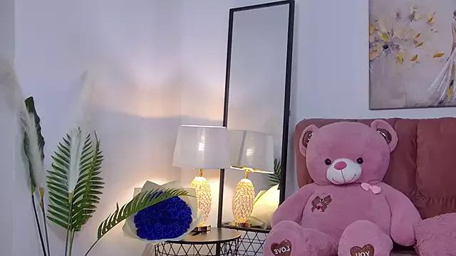 Entertain your itch for girls livestreamers with our collection of stunning models, skilled in the art of temptation and delight.