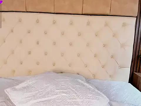 NicollTaylor_ from StripChat is Freechat