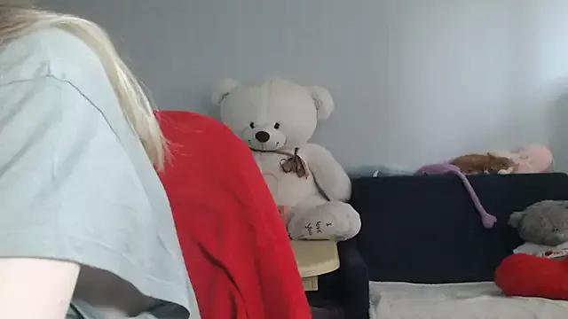night_is_dark from StripChat is Freechat