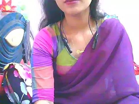 night_queeen7 from StripChat is Freechat