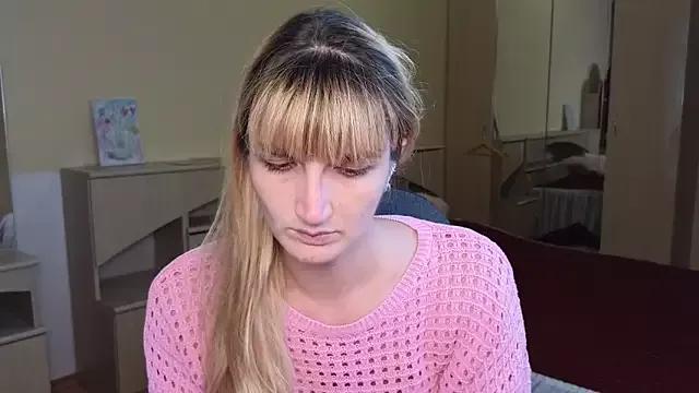 Nika_Kitten from StripChat is Freechat