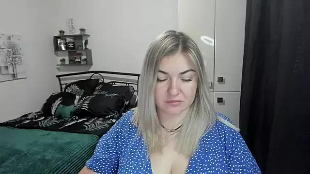 NikaSkylink from StripChat is Freechat