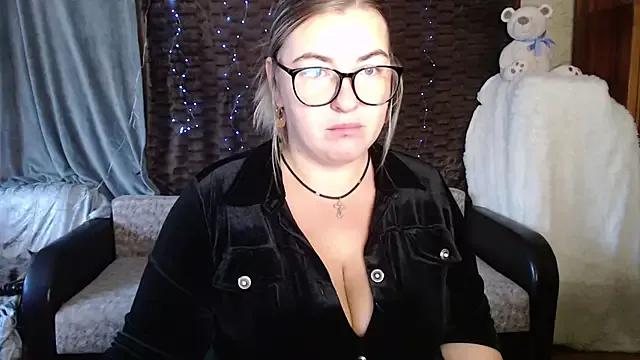 Entertain your itch for girls livestreamers with our collection of stunning models, skilled in the art of temptation and delight.