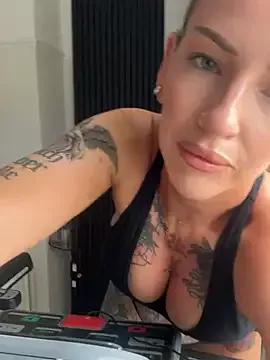 Photos of Nikki__Foxx from StripChat is Group