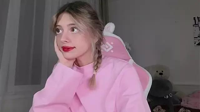 Nikki_Kirri from StripChat is Freechat