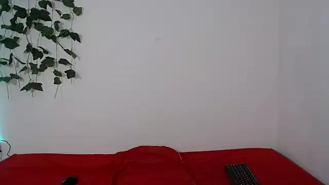 Nikki_Poll from StripChat is Freechat