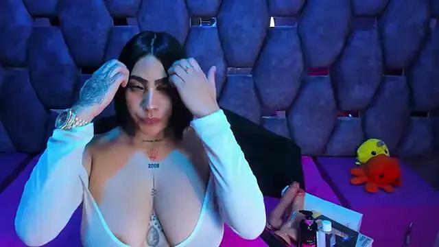nikky_latin from StripChat is Freechat