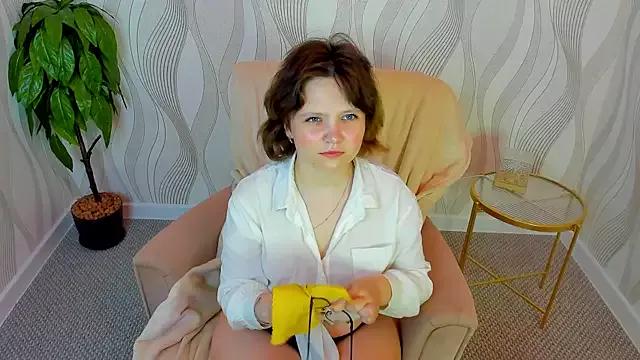 Nina_Lunaa from StripChat is Freechat