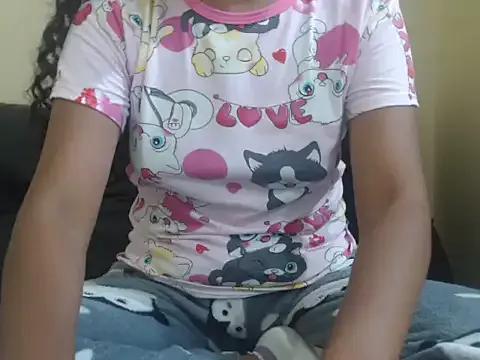 Nolimtslove from StripChat is Freechat