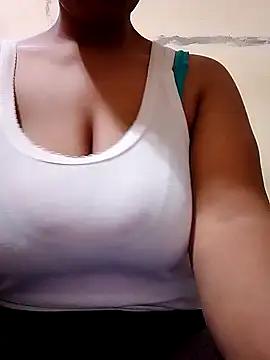 Nosa213 webcams show profile image 