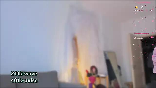 oh_lovelyeva from StripChat is Freechat