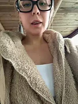 Photos of oh_lovelyeva from StripChat is Freechat