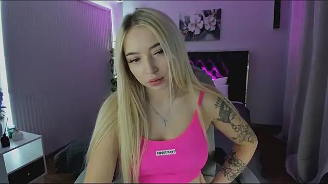 Entertain your itch for girls livestreamers with our collection of stunning models, skilled in the art of temptation and delight.