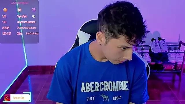 oliver_kyy from StripChat is Freechat