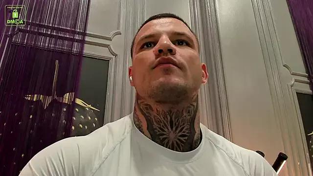 OliverSport from StripChat is Freechat