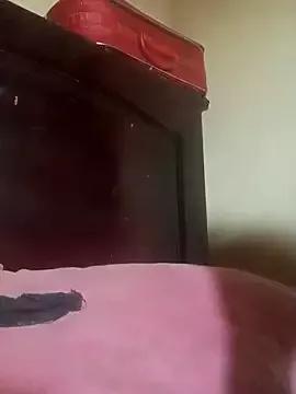 Oliviaconstantino from StripChat is Freechat