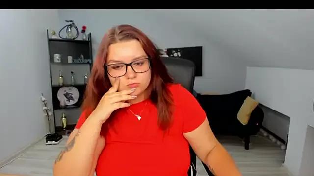 OliviaMyllers from StripChat is Freechat