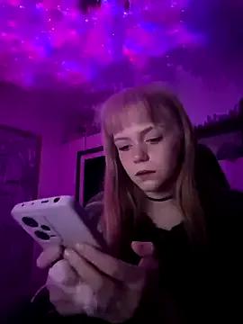 OpheliaMills from StripChat is Freechat