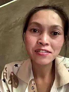 Opnahana from StripChat is Freechat