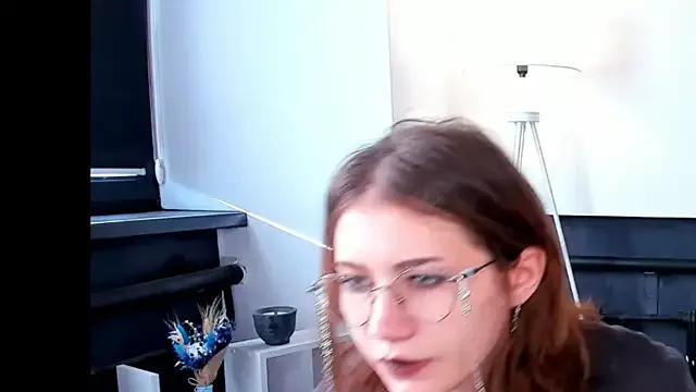 OraliaMckain from StripChat is Freechat