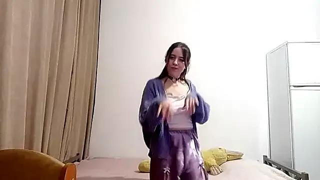 OrdinaIPit from StripChat is Freechat