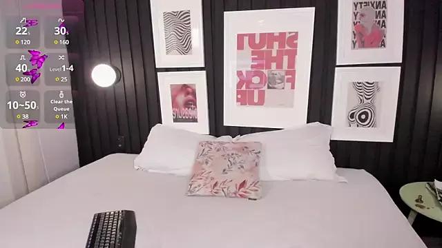 Paiige_peach from StripChat