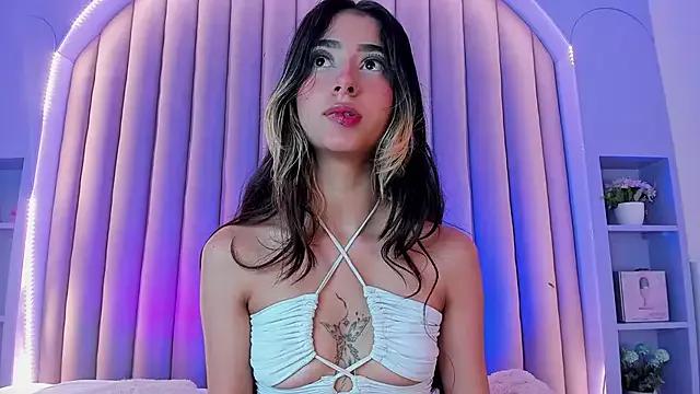 ParisFox_ from StripChat is Freechat