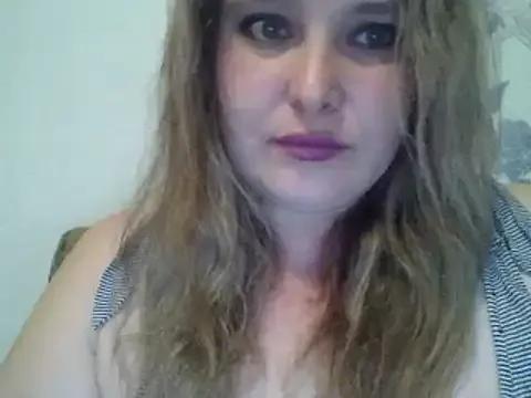 ParisMimi from StripChat is Freechat