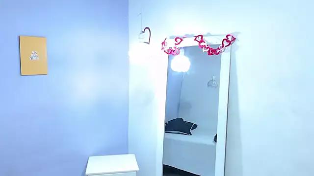penelope_gucci1 from StripChat