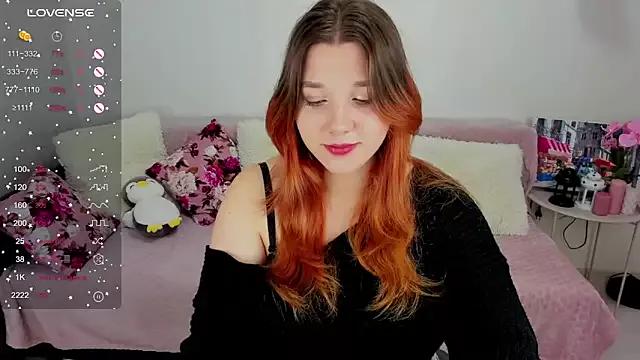 PenelopeOneGrey from StripChat