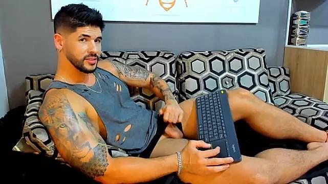 Entertain your itch for girls livestreamers with our collection of stunning models, skilled in the art of temptation and delight.