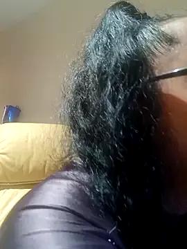 PichyPrettyPussy from StripChat is Freechat