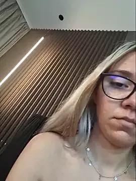 PixieCrush from StripChat