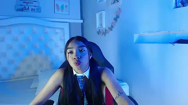 pocahontamoon from StripChat is Freechat