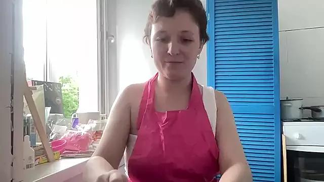 Polinari from StripChat is Freechat