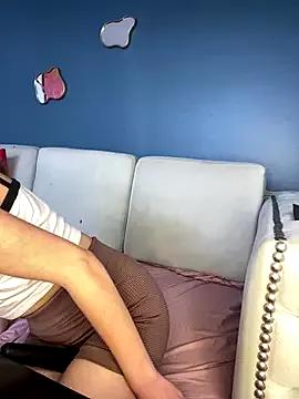 PrettyAmber from StripChat is Freechat