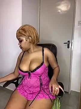 prettycaramel from StripChat is Freechat