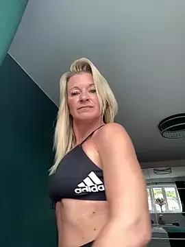 Princess-polly from StripChat is Freechat