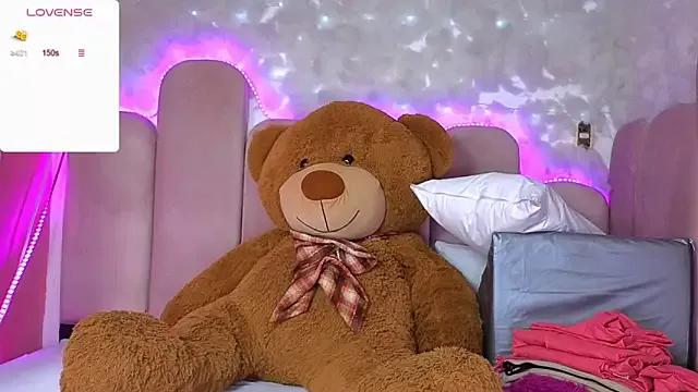 puca_ebony from StripChat is Freechat