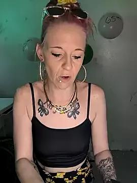 Purple2StayThnxx from StripChat is Freechat