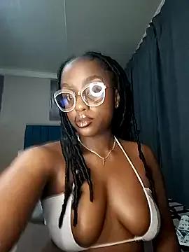 Queen-Chocolate from StripChat is Freechat