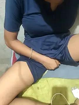 Queen-girs from StripChat is Freechat