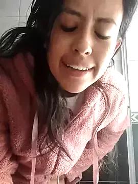 Queen_Ashly from StripChat is Freechat
