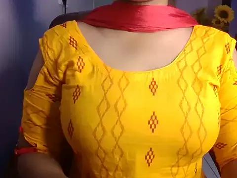 QUEEN_SUKU from StripChat is Freechat