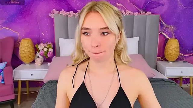 RachelHarny from StripChat is Freechat
