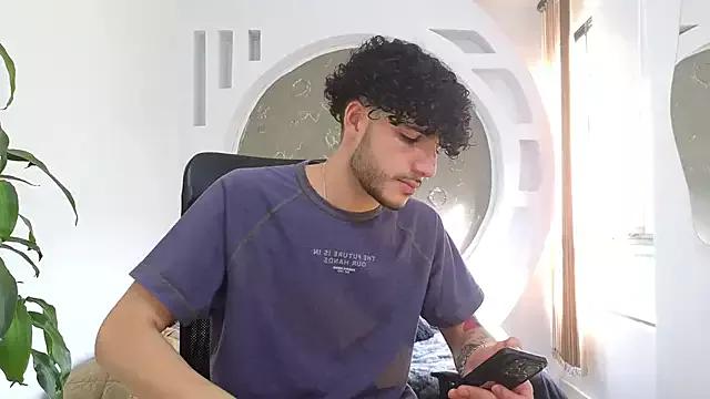 Entertain your itch for girls livestreamers with our collection of stunning models, skilled in the art of temptation and delight.