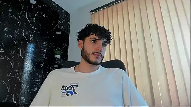 Rafael_Mendezz from StripChat is Freechat