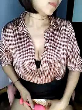 Entertain your itch for girls livestreamers with our collection of stunning models, skilled in the art of temptation and delight.