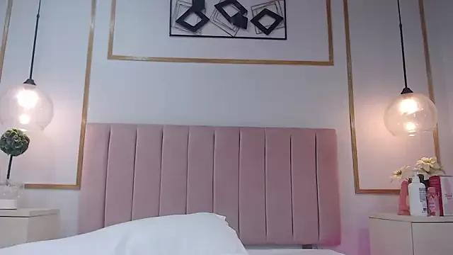 Raven_Rox from StripChat is Freechat